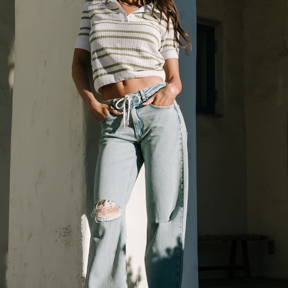 Baltic Born Ronda Mid Rise Ripped Jeans | Light Wash Size 3232 - Picture 4 of 5